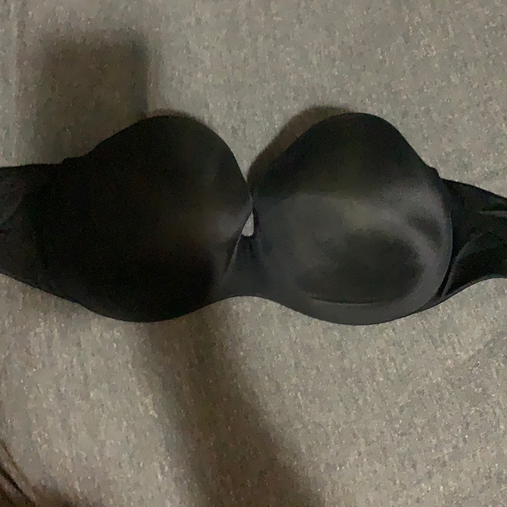 NEVER WORN black strapless bra